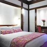 Royal Champs Elysees 4* 파리