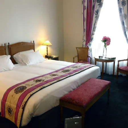 Royal Champs Elysees 4* Paryż