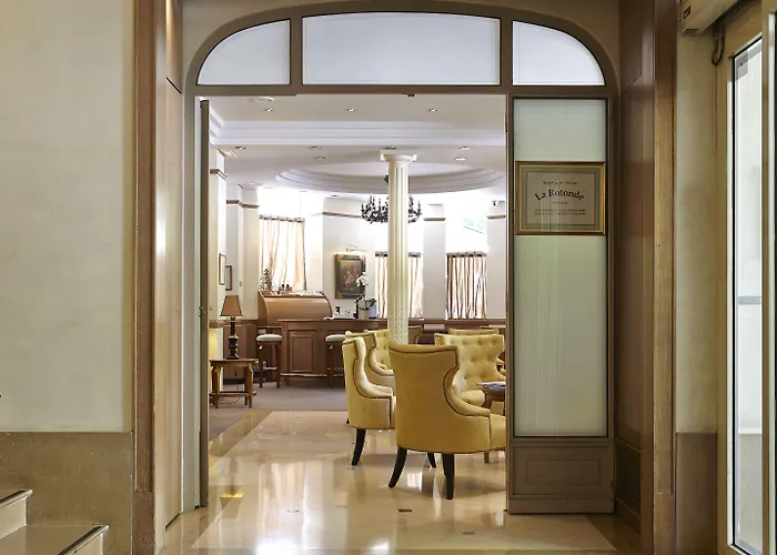 Royal Champs Elysees 4* Paryż