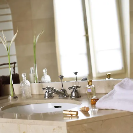 Royal Champs Elysees 4*