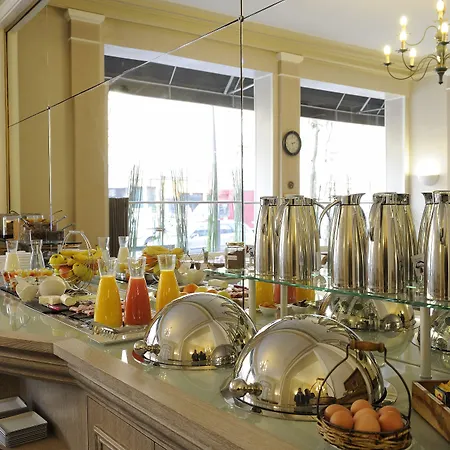 Royal Champs Elysees Hotel 4*