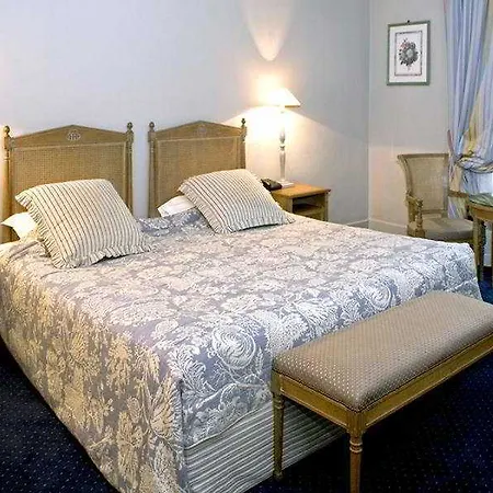 Отель Royal Champs Elysees 4*
