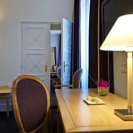 Отель Royal Champs Elysees Париж