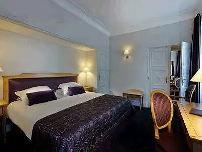 Отель Royal Champs Elysees
