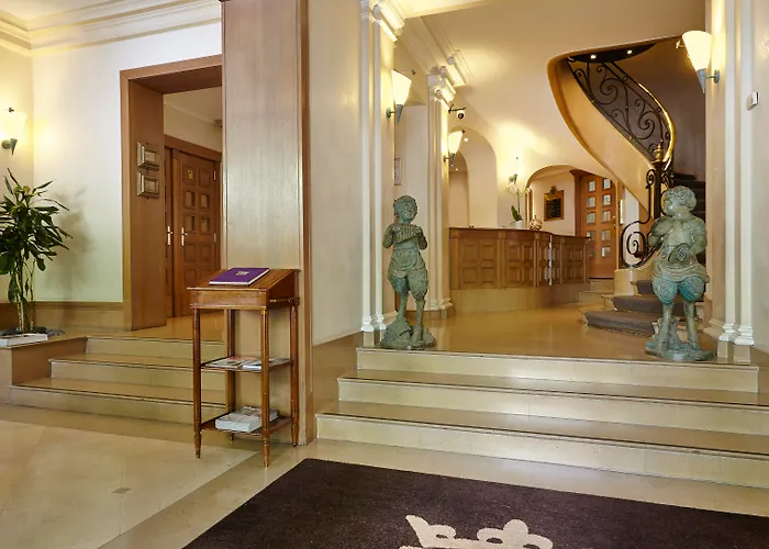 Hotel Royal Champs Elysees