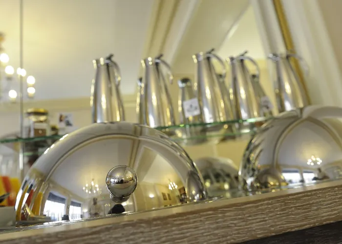 Hotel Royal Champs Elysees 4*