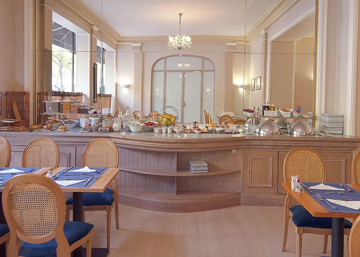 Royal Champs Elysees Hotel