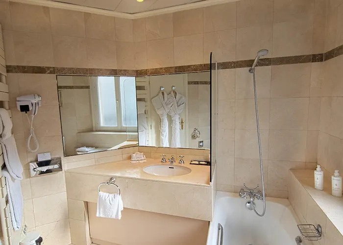 Royal Champs Elysees Hotel